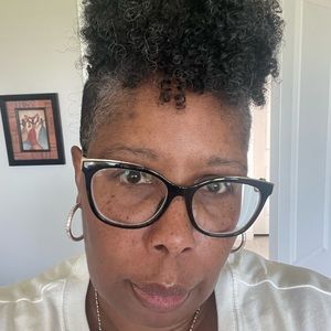 Meet your Posher, Deidre